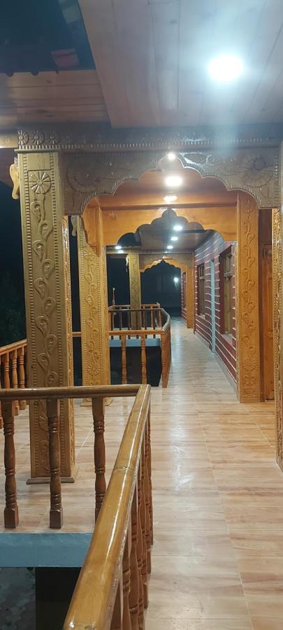 Hotel Royal Hillcrest Harsil Ngoại thất bức ảnh