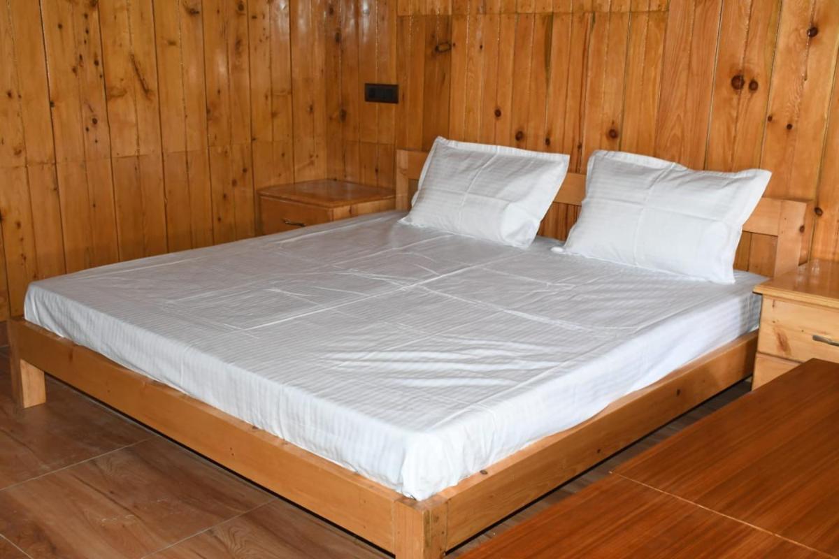 Hotel Royal Hillcrest Harsil Ngoại thất bức ảnh